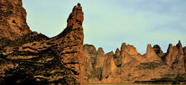 China Silk Road Tour Bingling Si Grottoes