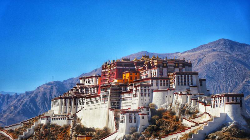 The mighty Potala Palace is a highlght of women's tour in Tibet