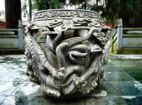 stone carvings in Qiongzhu temple