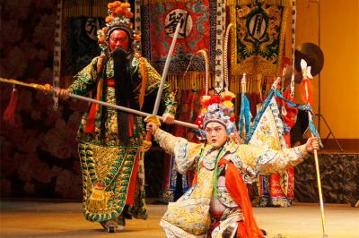Sichuan Opera Performance in Chengdu