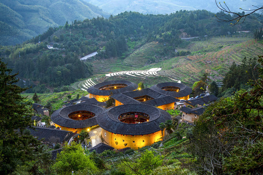 China tea tour with Tianluokeng Earth Towers (Tulou)