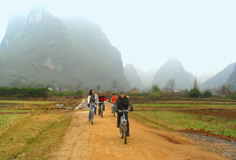 Biking to the countryside of Yangshuo