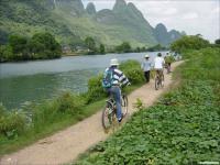 cyling in the countryside of Yangshuo Guilin
