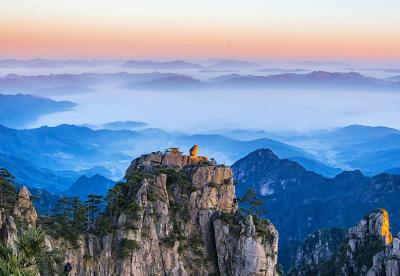 Huangshan Yellow Mountain Sunrise Scenery